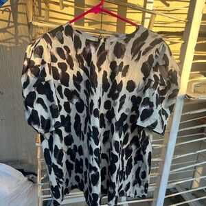 Stylish Black and White Animal Print Women's Top